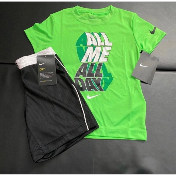 NWT Nike Athletic Set Boys Size 4 - Picture 1 of 4